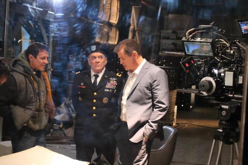 Robert Reynolds as General Callahan on set with Director Mitch Gould (left) and Michael Paré (right)