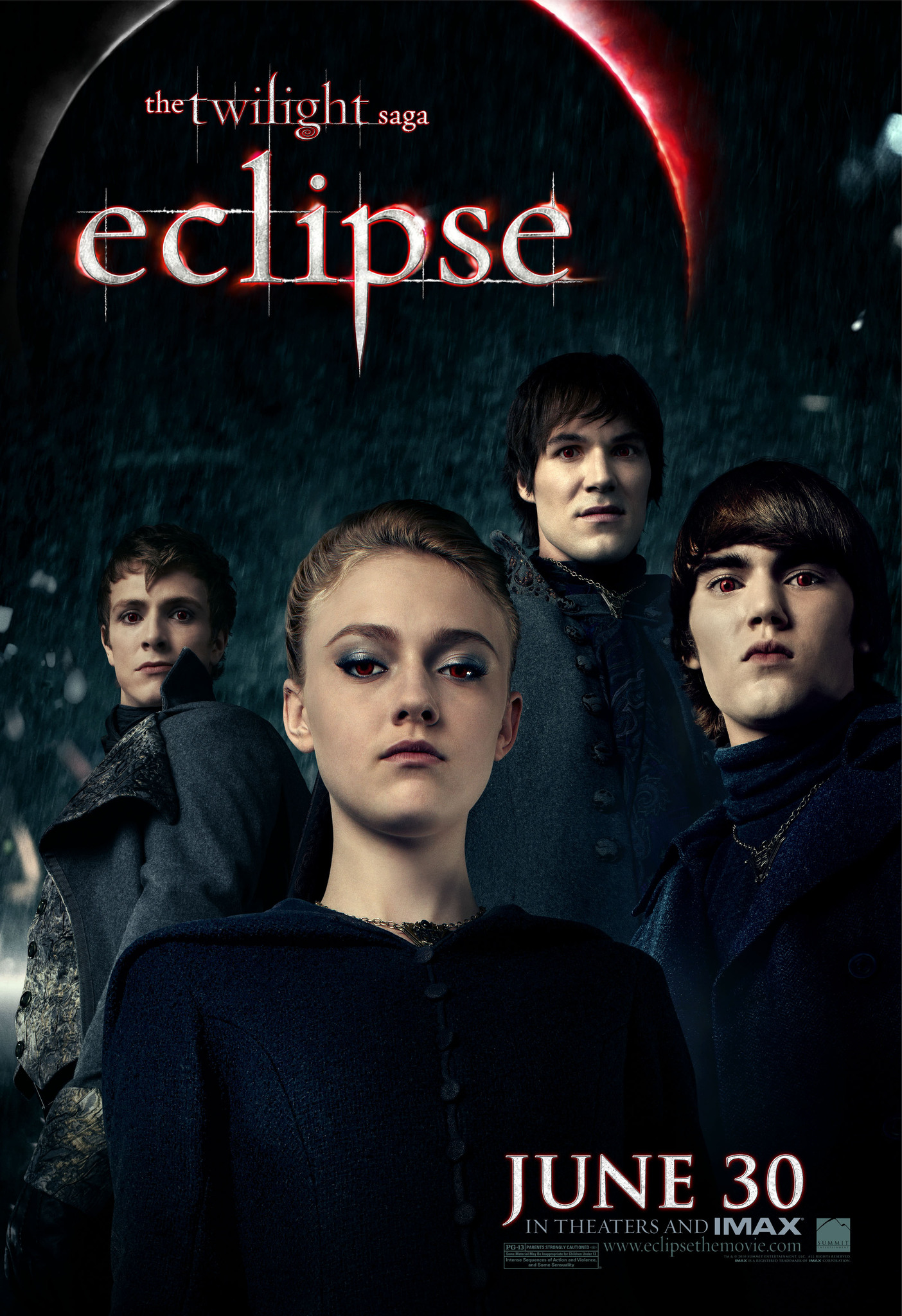 Still of Dakota Fanning, Cameron Bright, Daniel Cudmore and Charlie Bewley in The Twilight Saga: Eclipse (2010)