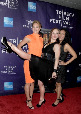 Quincy with lovely Zoe Bell and Tracie Thoms - RAZE THE MOVIE PREMIERE