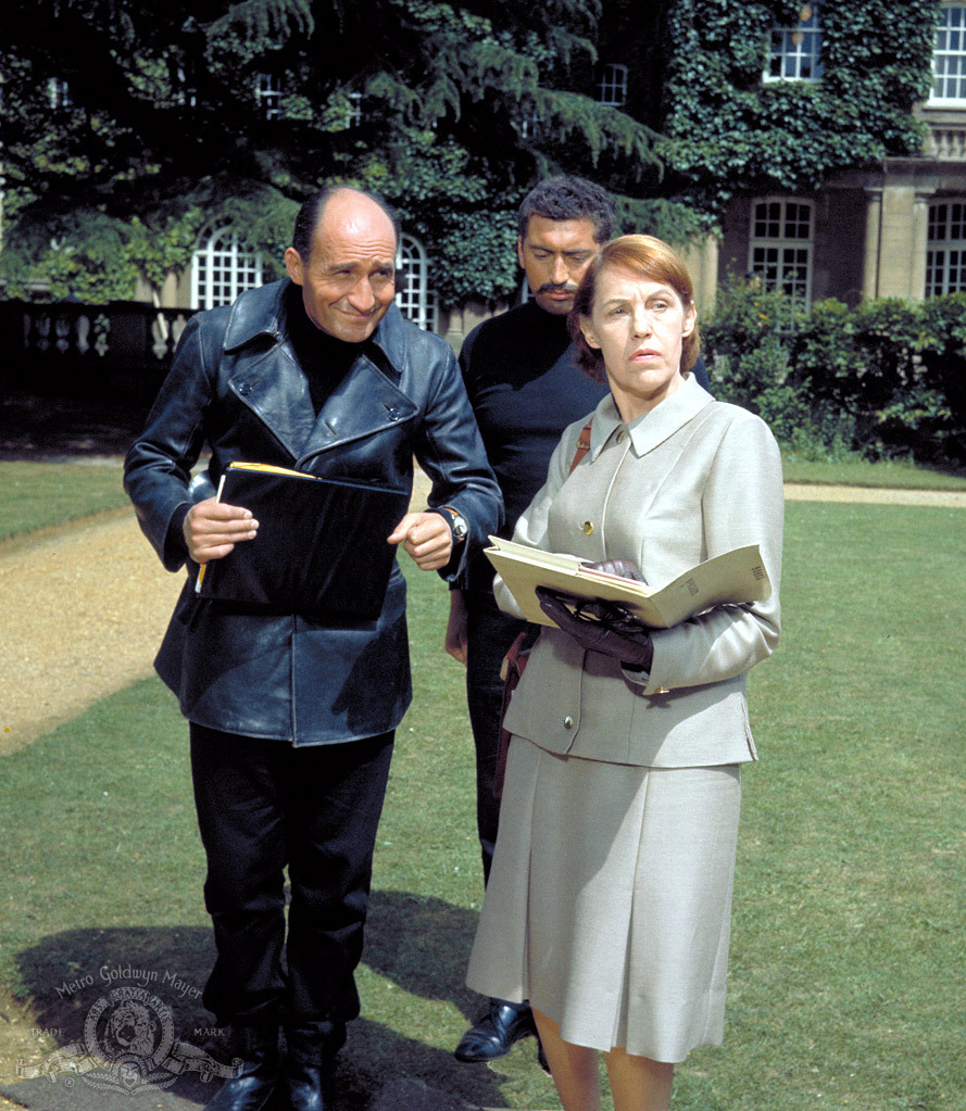 Still of Walter Gotell and Lotte Lenya in Is Rusijos su meile (1963)