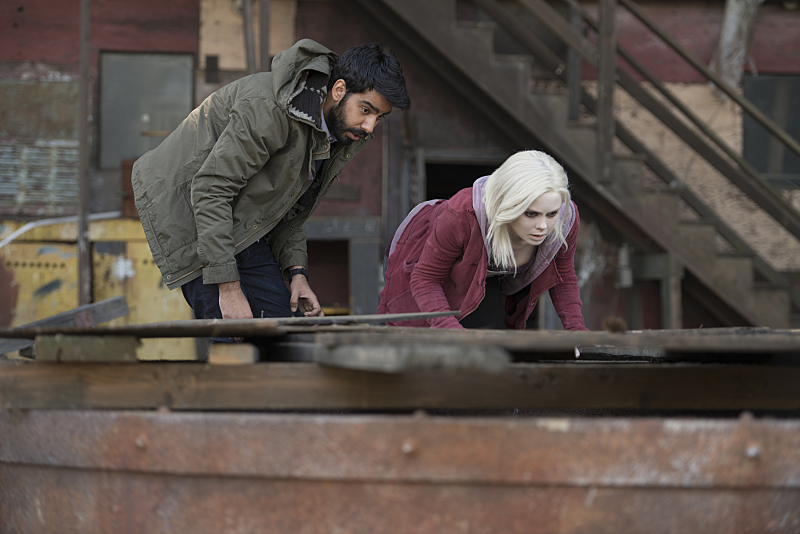 Still of Rose McIver and Rahul Kohli in iZombie (2015)