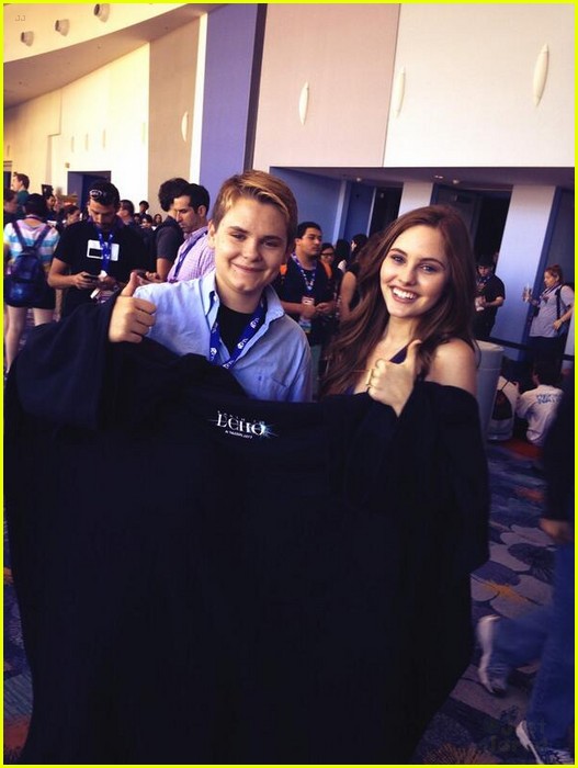 Reese Hartwig and Ella Wahlesdedt promoting Earth To Echo at VidCon.