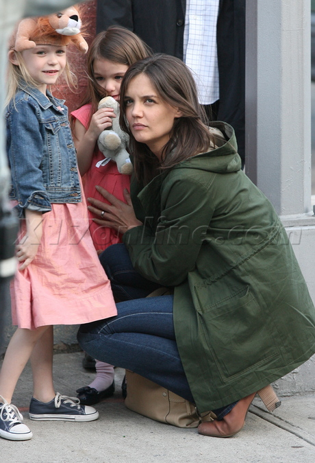 Ursula Parker and Katie Holmes on the set of Son of No One