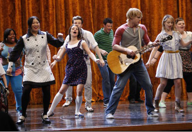 Still of Lea Michele, Cory Monteith, Ashley Fink, Dianna Agron, Chris Colfer, Jenna Ushkowitz, Amber Riley and Chord Overstreet in Glee (2009)