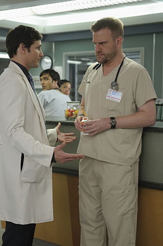 Still of Peter Facinelli and Stephen Wallem in Nurse Jackie (2009)