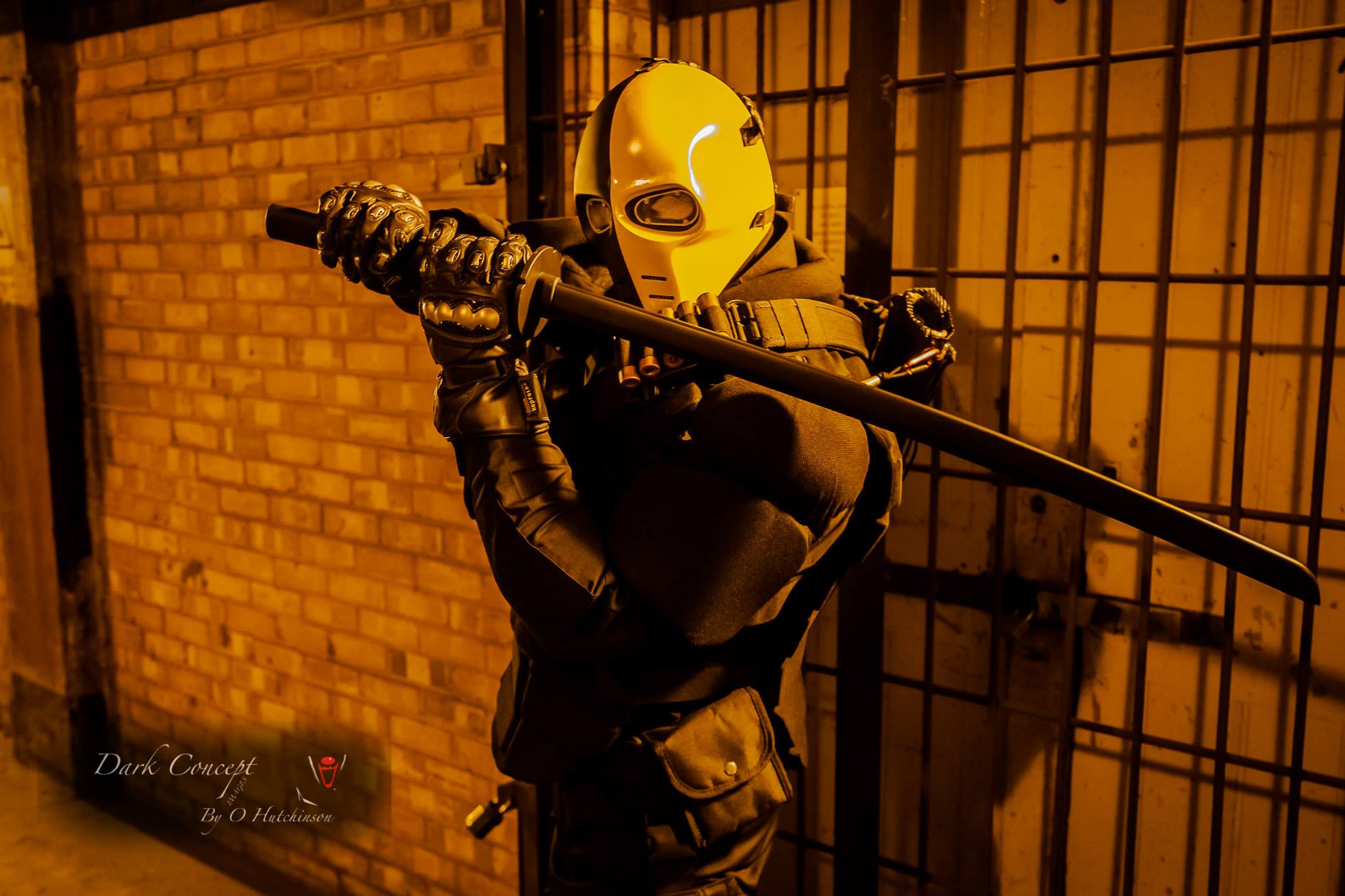 Martin J. Thomas playing Deathstroke at the 2014 Winter LFCC.