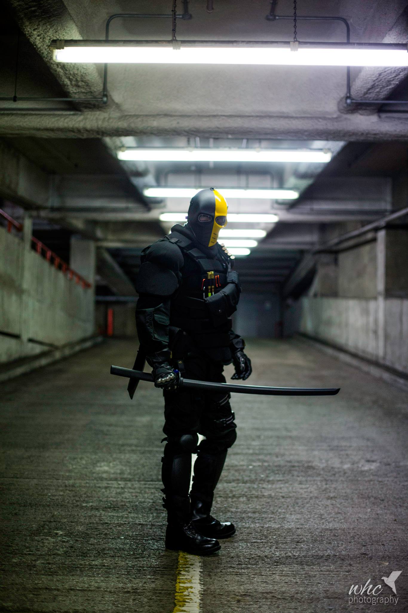 Waiting for The Arrow at LFCCW 2014 by Photographer Wing Hei Choi of WHC PHOTOGRAPHY. Featuring Martin J. Thomas as Deathstroke.