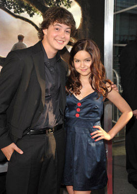 Ariel Winter and Israel Broussard at event of Flipped (2010)