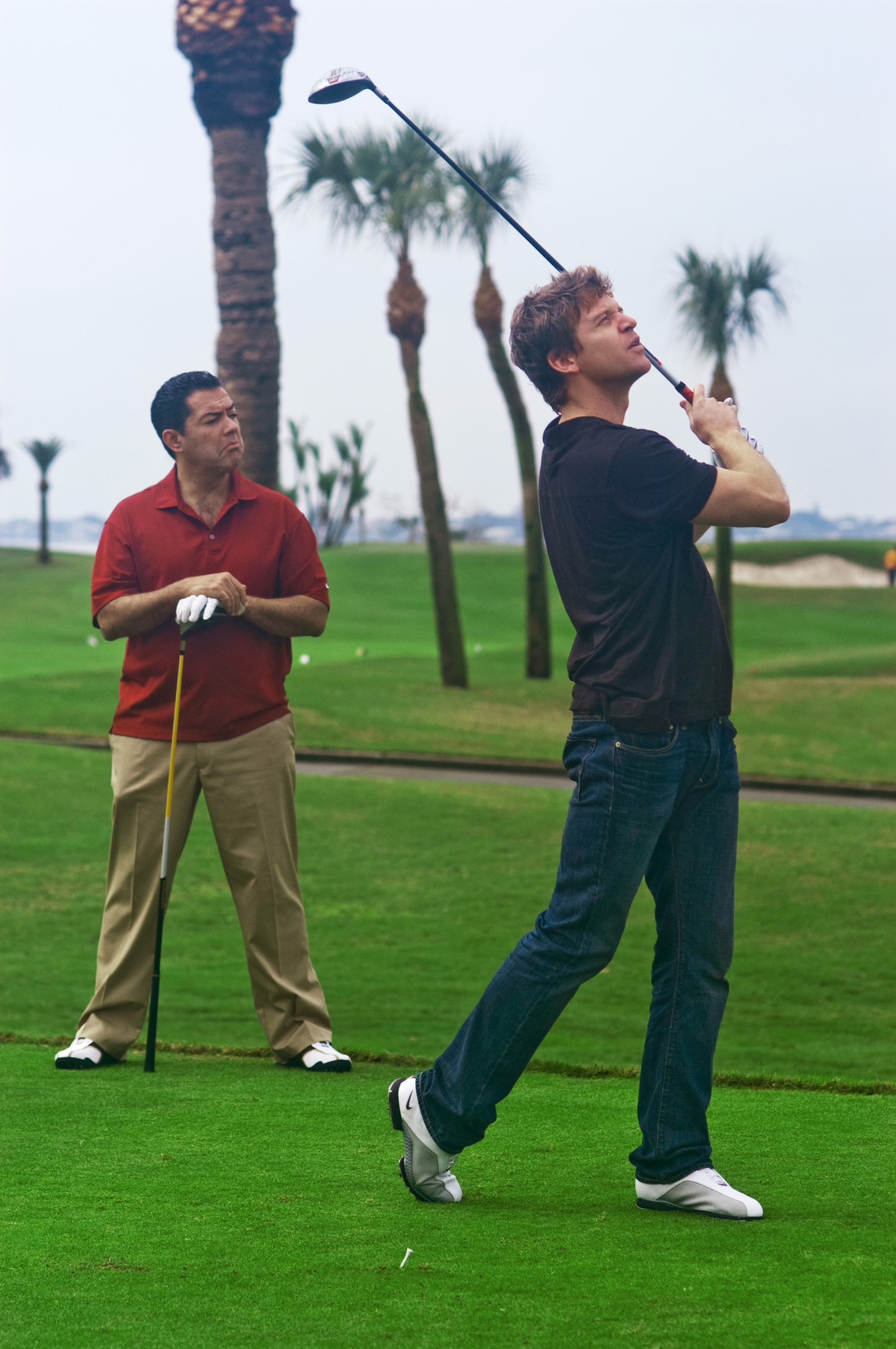 Still of Carlos Gómez and Matt Passmore in The Glades (2010)