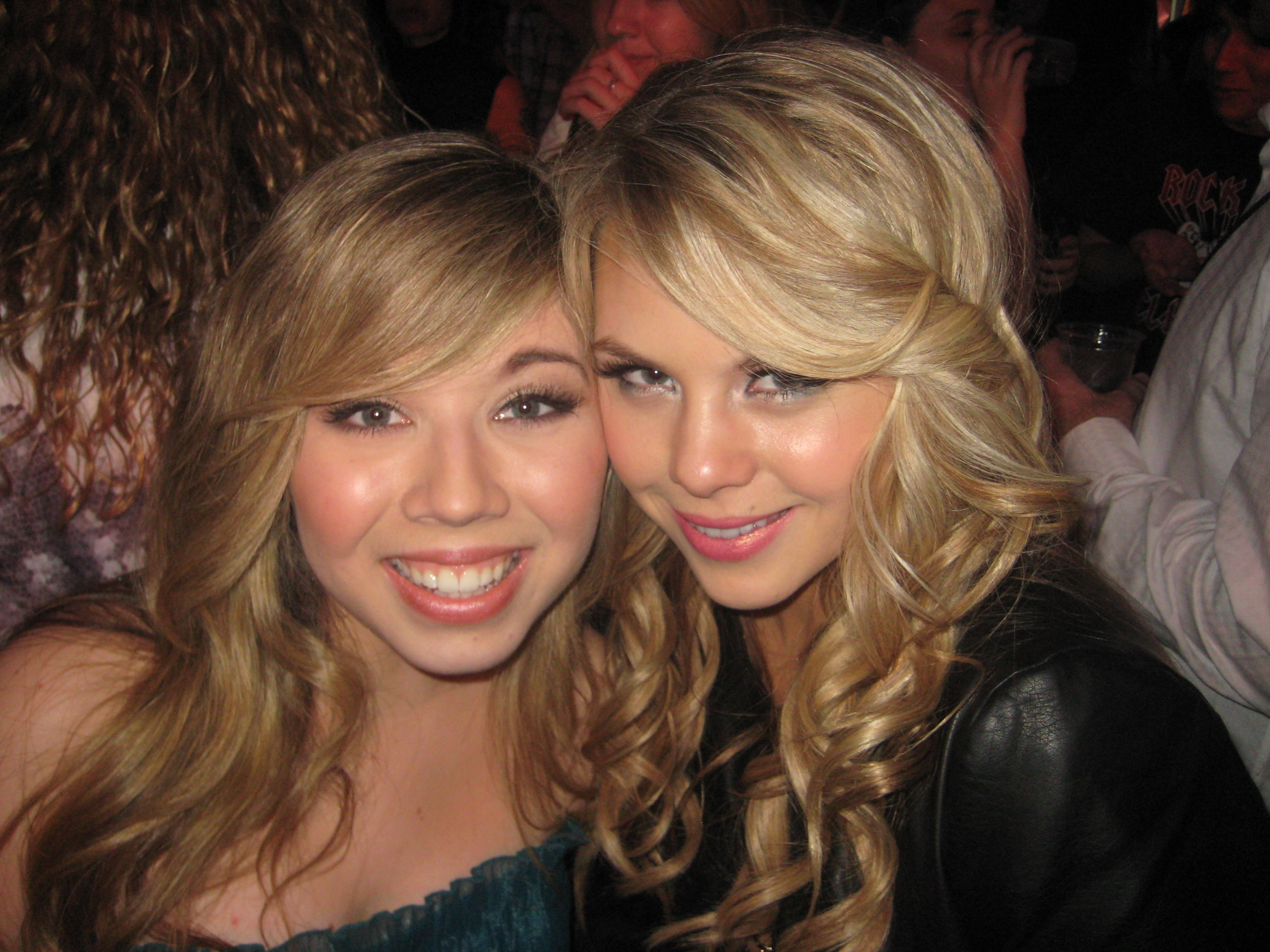 Mason Rae & Jeanettte McCurdy from TV show 
