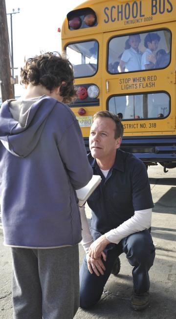 Still of Kiefer Sutherland and David Mazouz in Touch (2012)