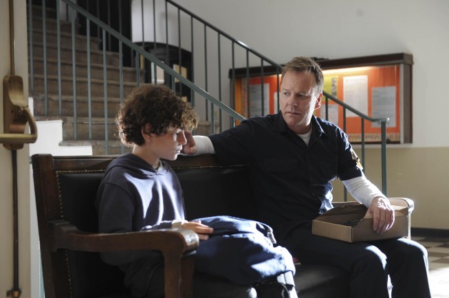 Still of Kiefer Sutherland and David Mazouz in Touch (2012)