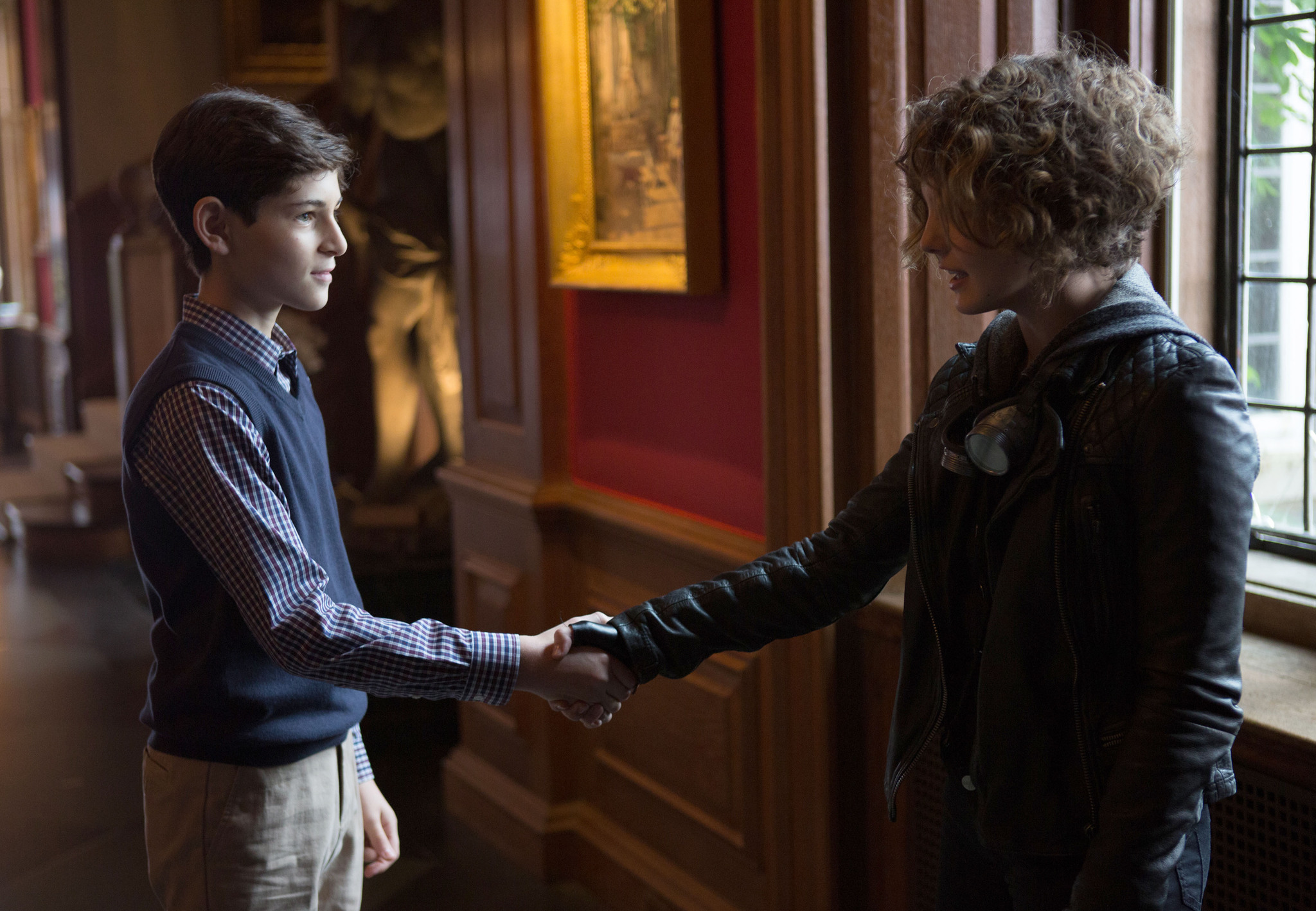 Still of David Mazouz and Camren Bicondova in Gotham (2014)