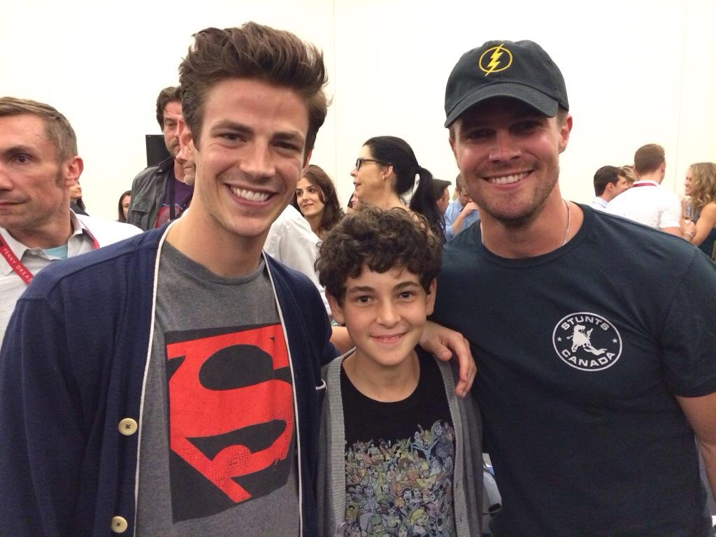 Grant Gustin, David Mazouz and Stephen Amell at Comic Con