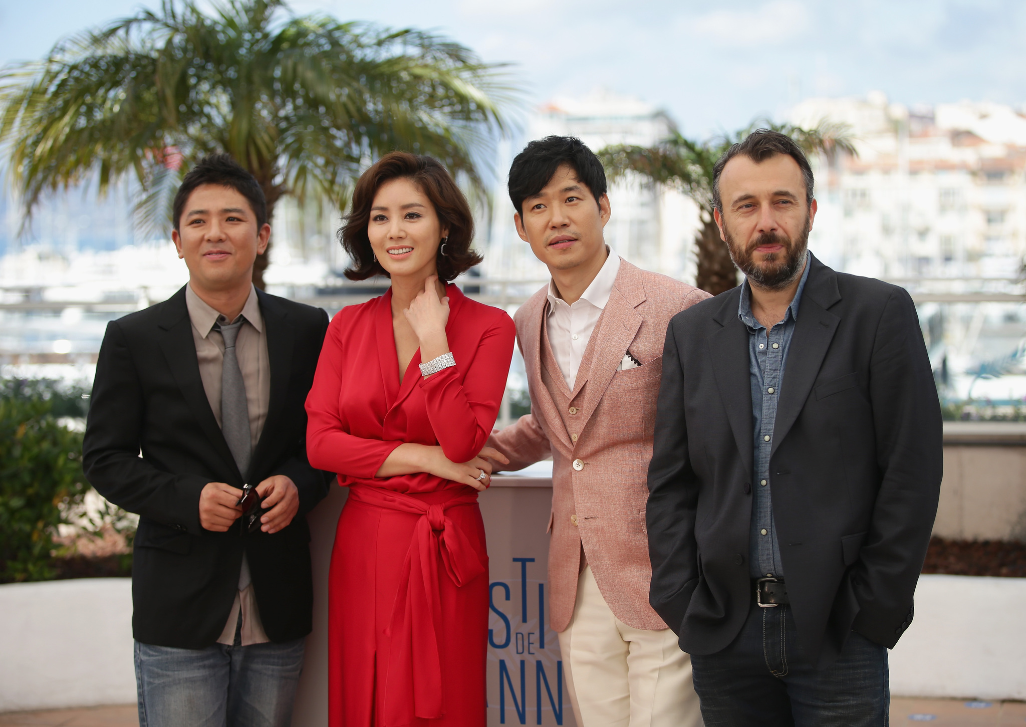 Fred Cavayé, Joon-sang Yoo, Seong-ryeong Kim and Chang at event of Pyojeok (2014)