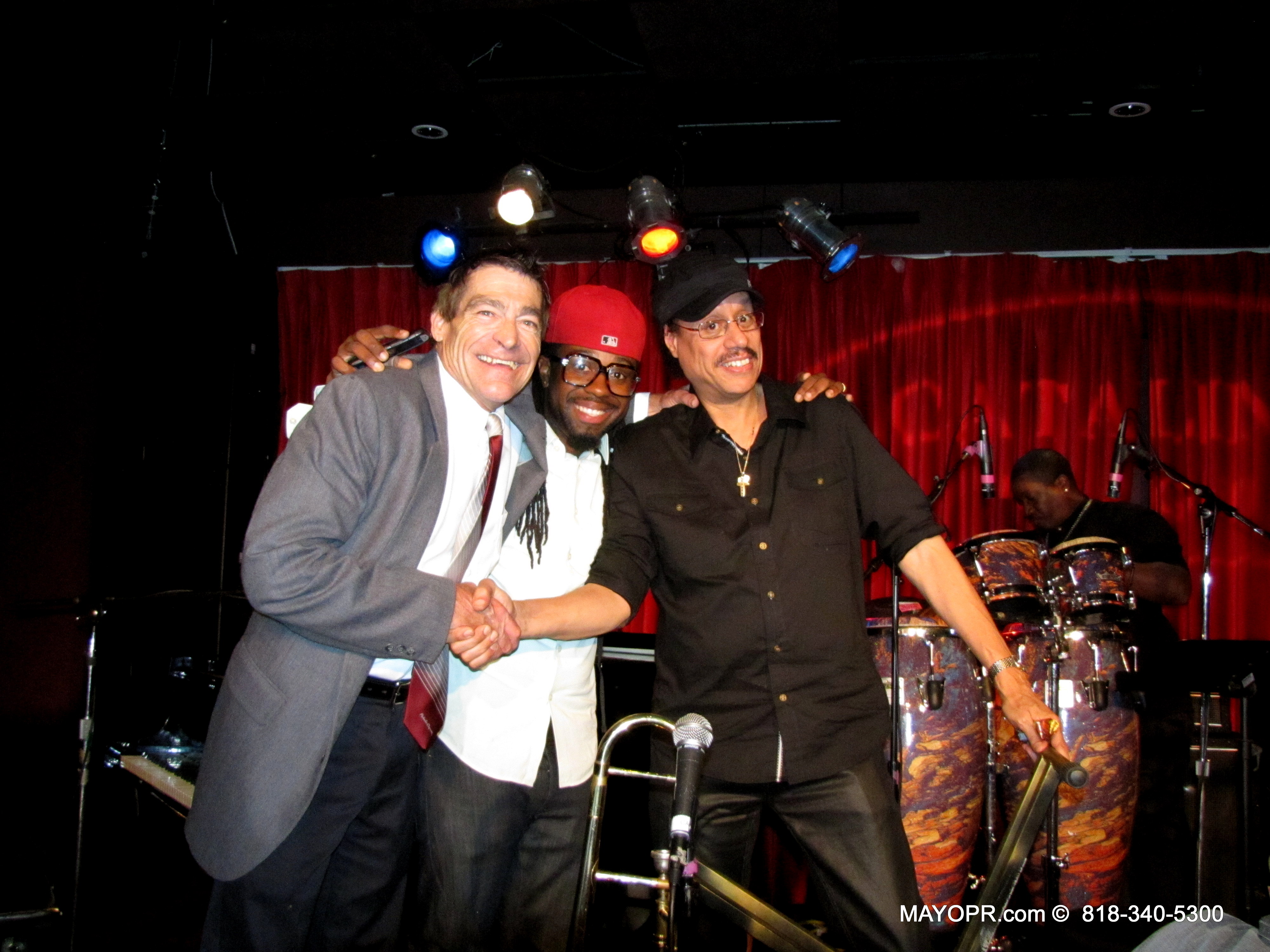 Buddy Princeton & the Incorruptibles shakes hands with Earth, Wind & Fire's former keyboardist Larry Dunn, who performed with Jon Barnes, Theresa King, Luis Montilla, Carlos Sanchez and other Jazz Giants rock the Catalina Jazz Club.