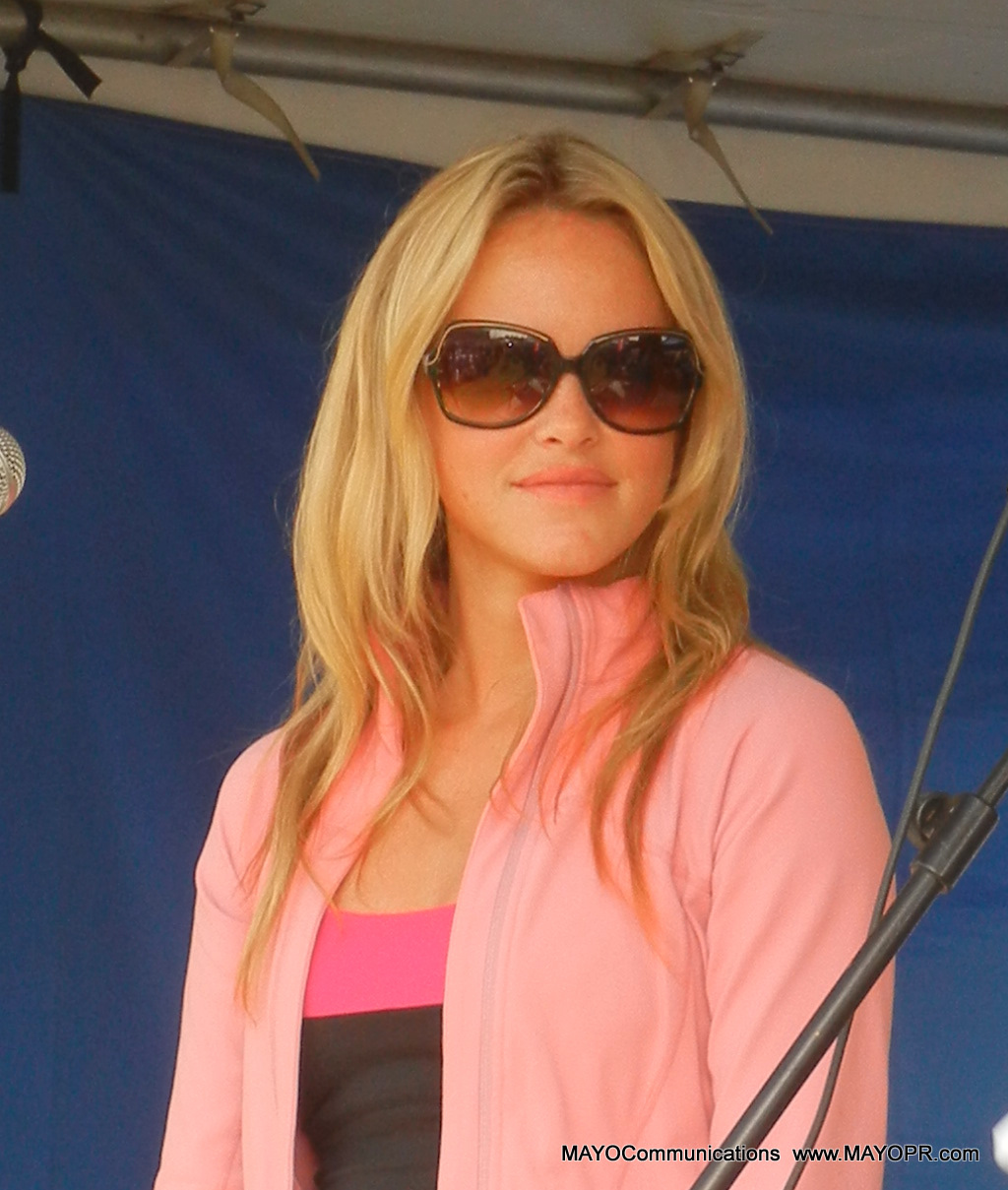Julie Berman (ABC TV's General Hospital) kick at the American Cancer Society's Relay for Life, Hollywood, CA.