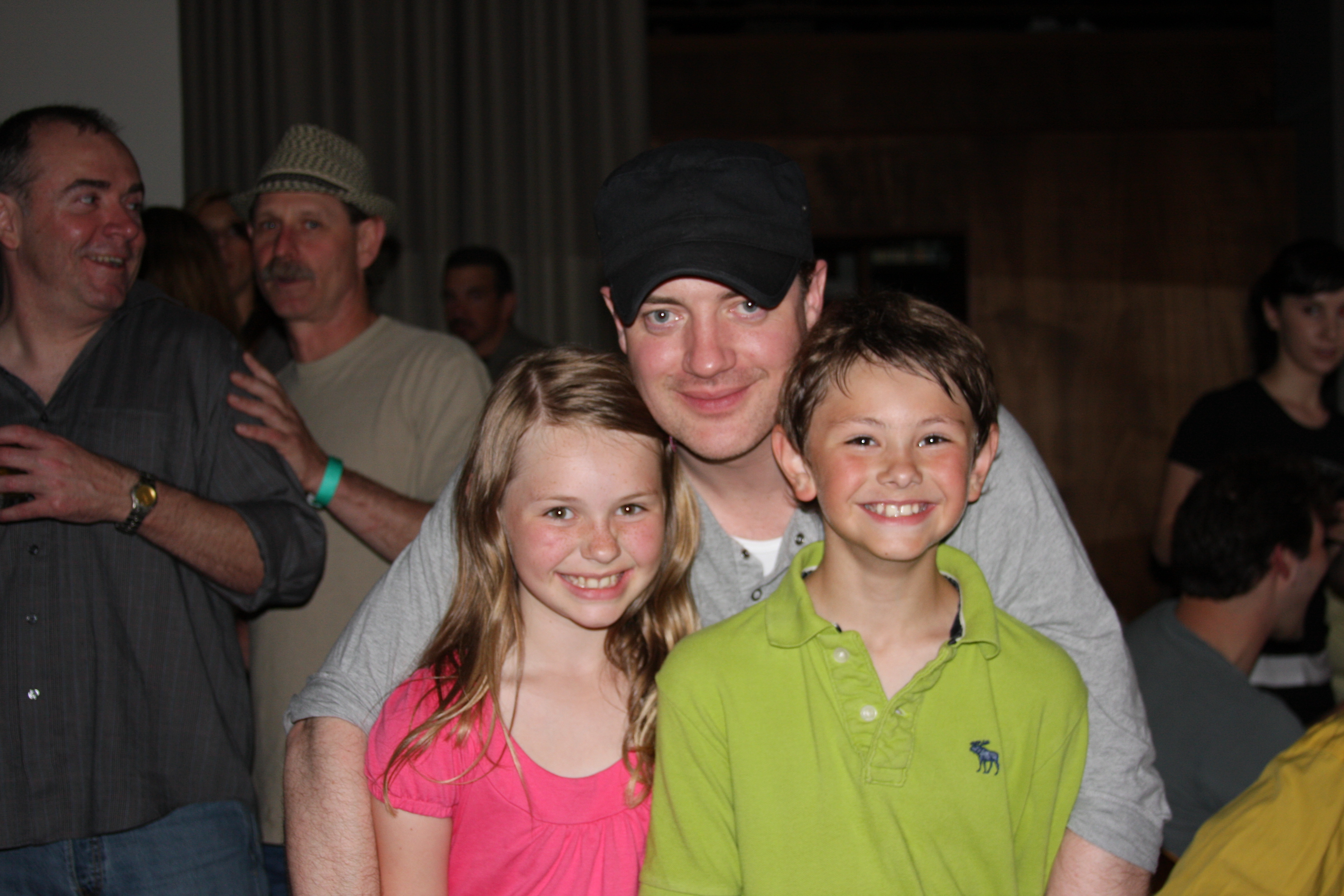Landon and Gabby Brooks with Brendan Fraser at the 