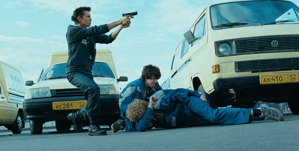 Evgeniy Kharlanov, Pavel Priluchnyy and Tikhon Zhiznevskiy in Na igre (2009)