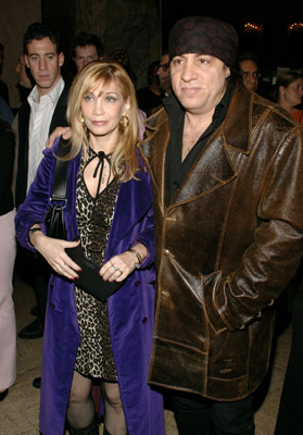 Steven Van Zandt and Maureen Van Zandt at event of Ties jausmu riba (2005)