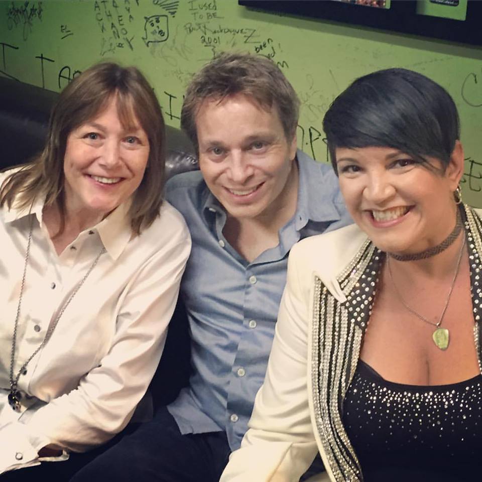 Denise Vasquez Presents WO+MEN 4 APPLAUSE August 27th, 2015 at Flappers Comedy Club Burbank. In The Green Room with Host Denise Vasquez, Headliner Geri Jewel, and Chris Kattan.