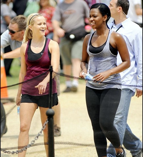 Reese Witherspoon, Teyonah Parris On the set of 'How Do You Know'.