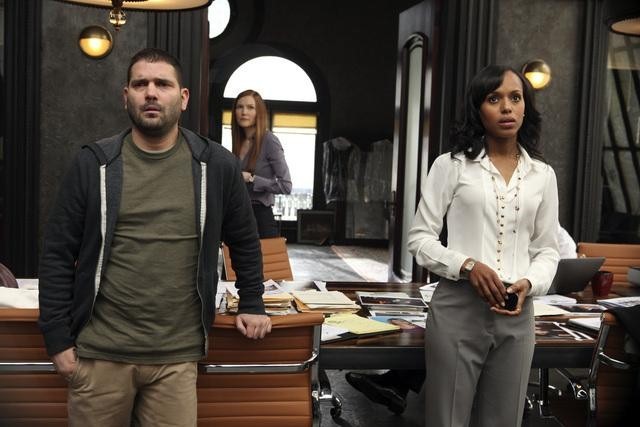 Still of Guillermo Díaz, Kerry Washington and Darby Stanchfield in Scandal (2012)