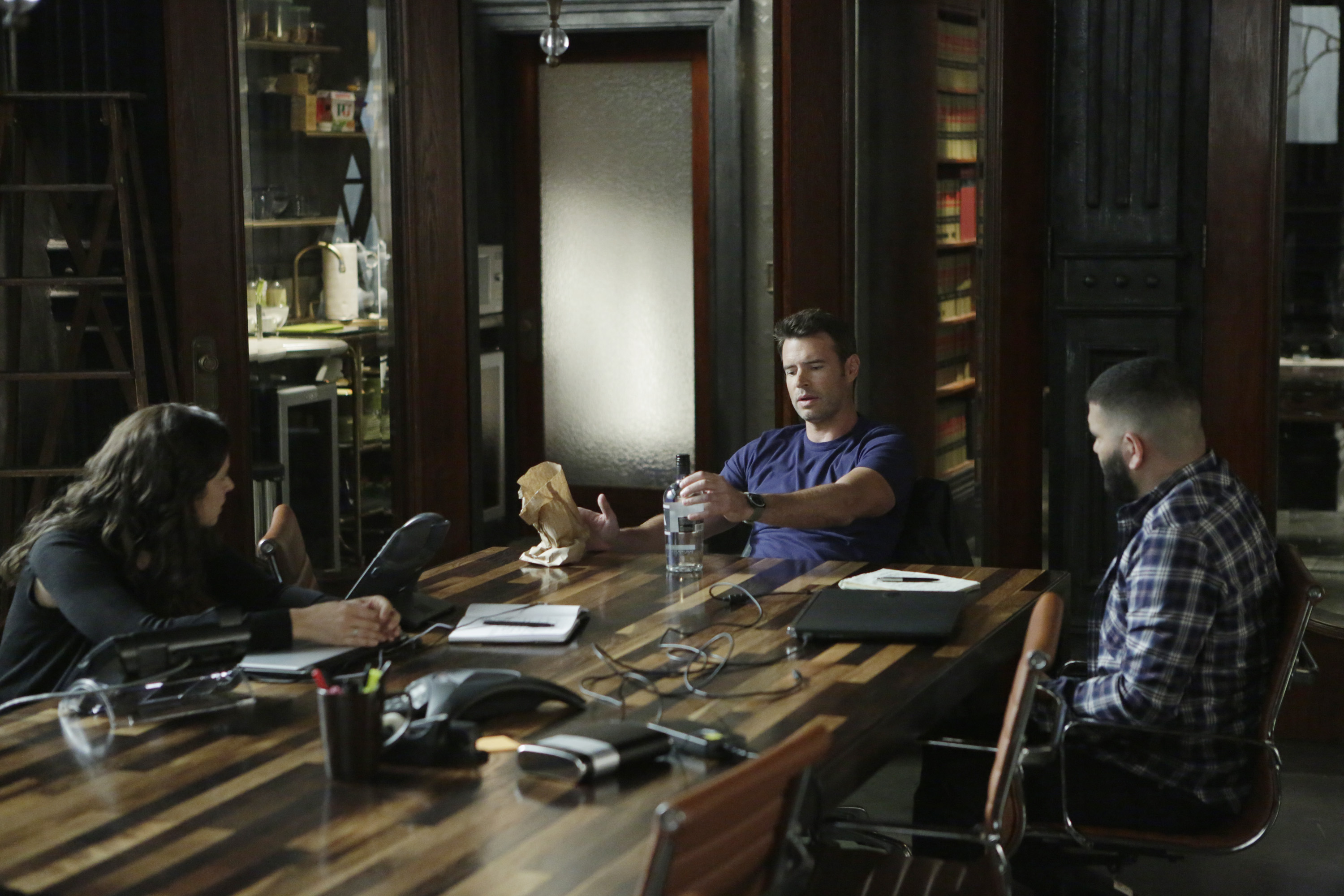 Still of Scott Foley, Guillermo Díaz and Katie Lowes in Scandal (2012)