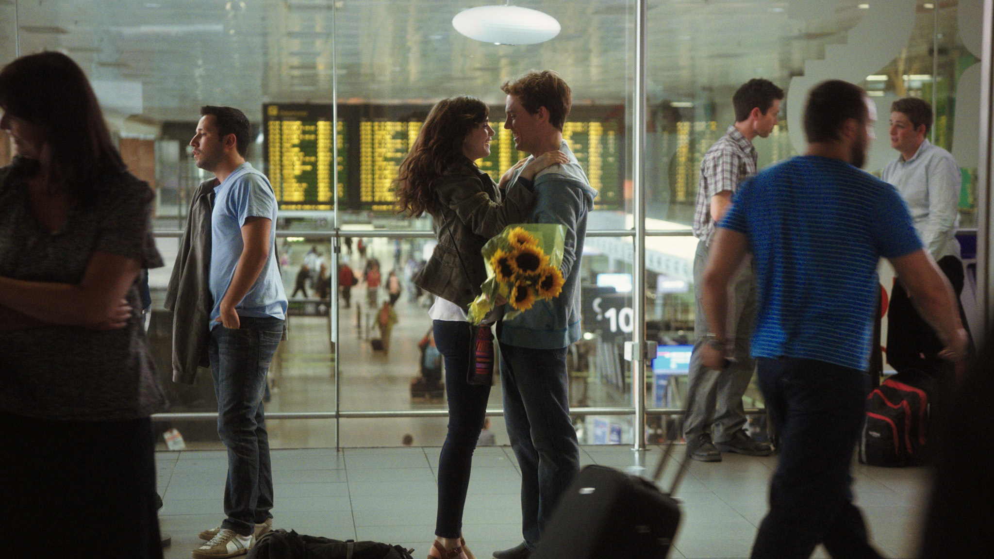 Still of Lily Collins and Sam Claflin in Su meile, Rouze (2014)