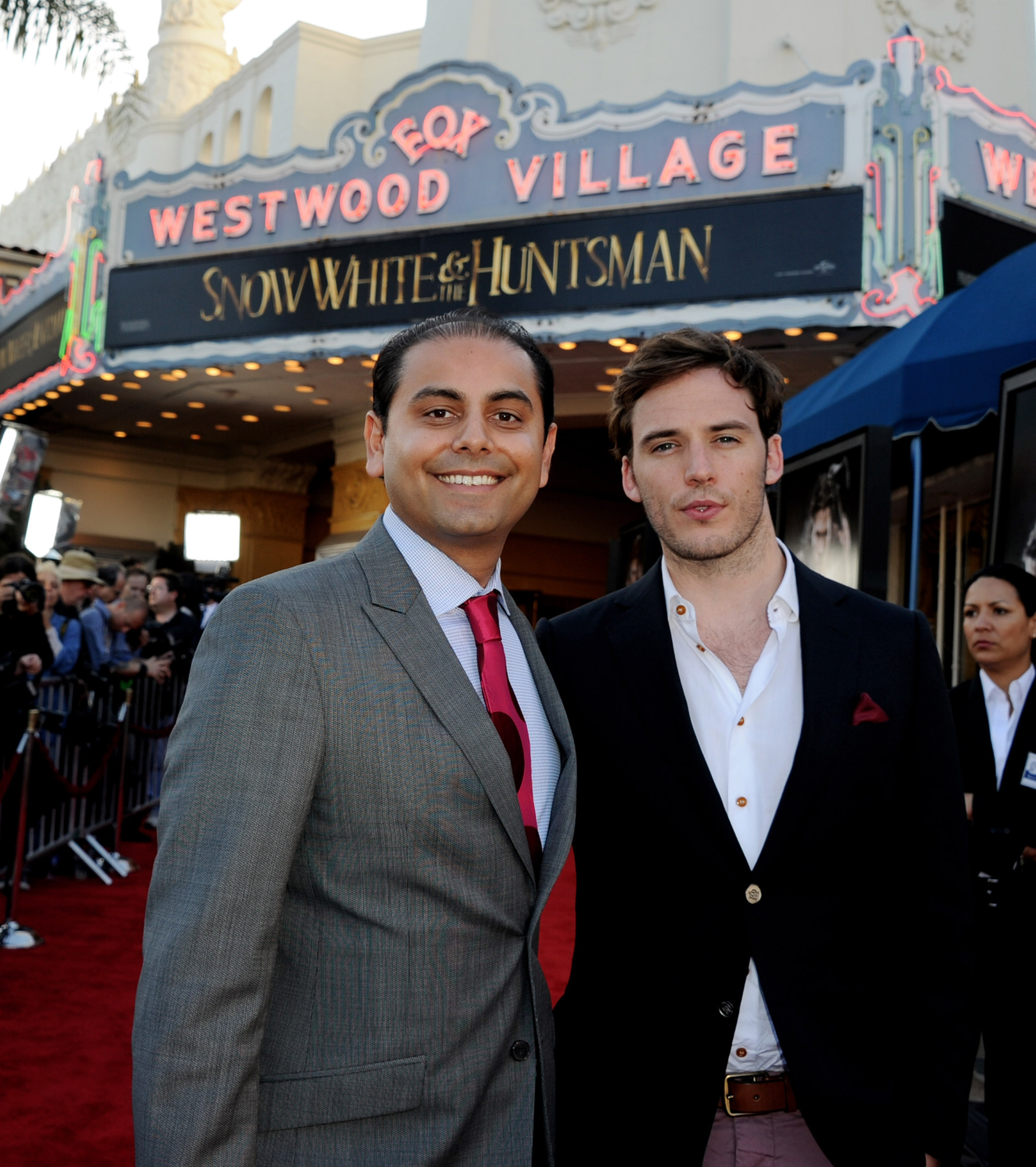 Palak Patel and Sam Claflin at event of Snieguole ir medziotojas (2012)