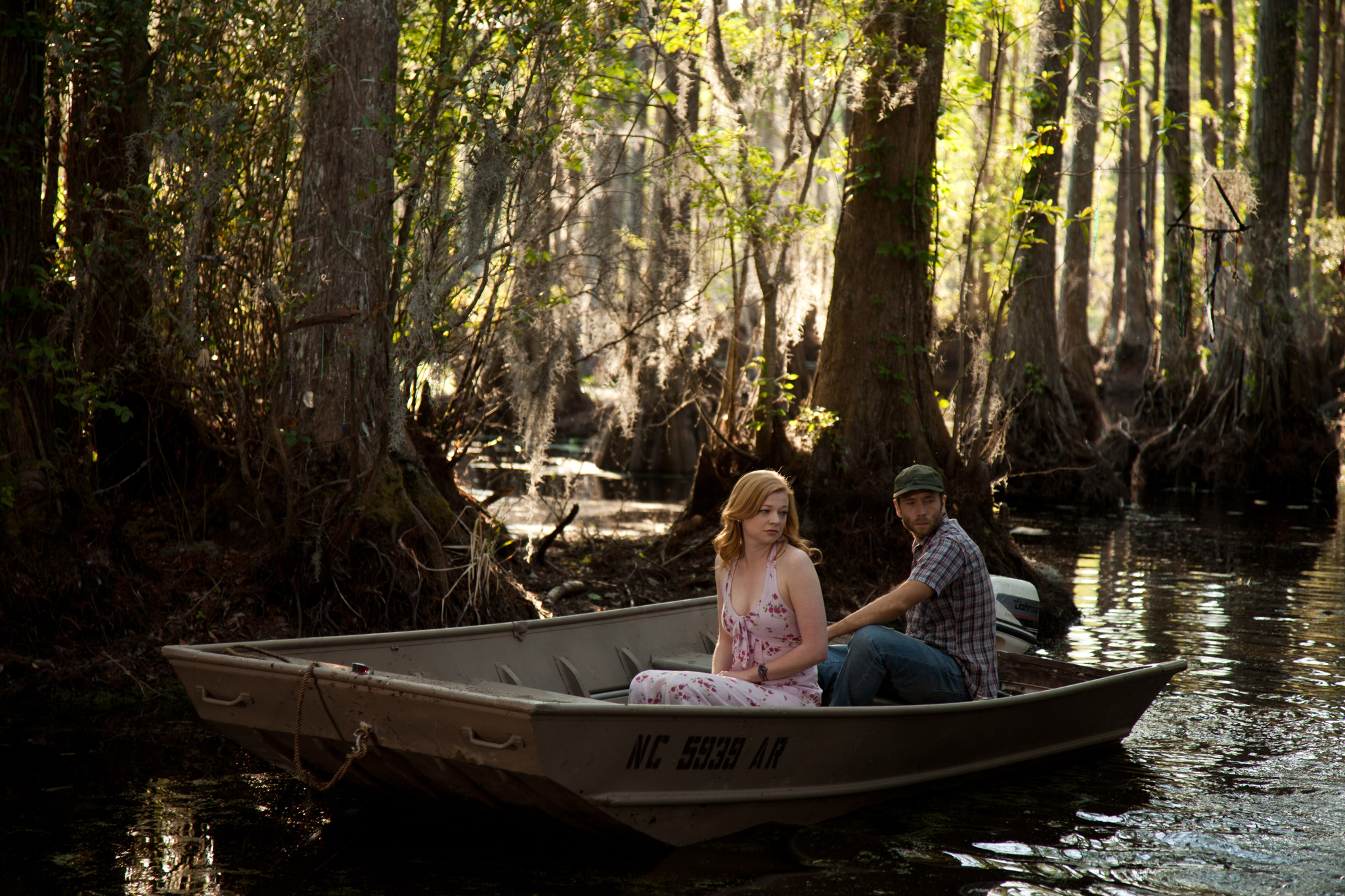 Still of Mark Webber and Sarah Snook in Dzesabele: dvasios prakeiksmas (2014)