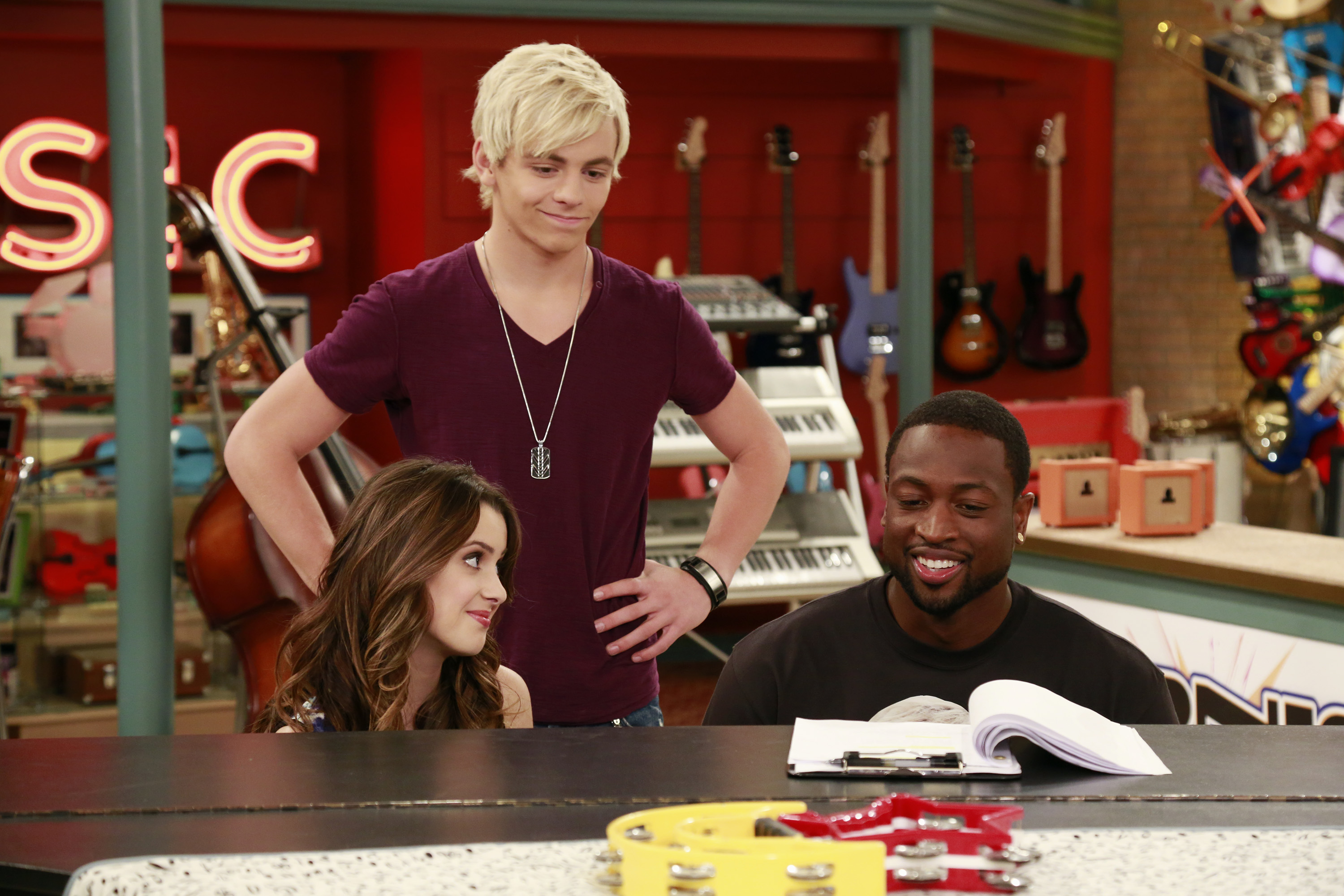 Still of Laura Marano, Dwyane Wade and Ross Lynch in Austin & Ally (2011)