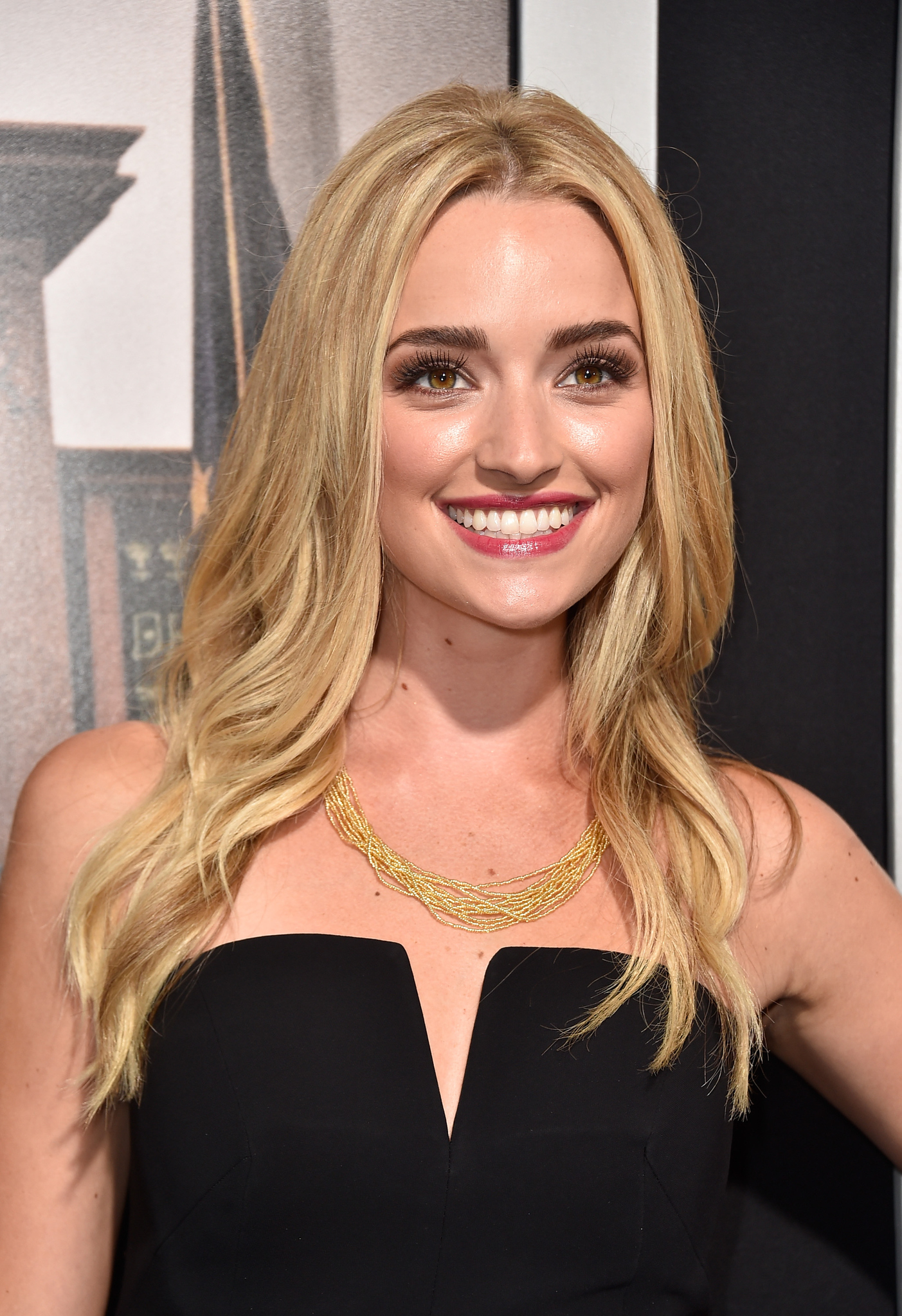 Brianne Howey at event of Teisejas (2014)