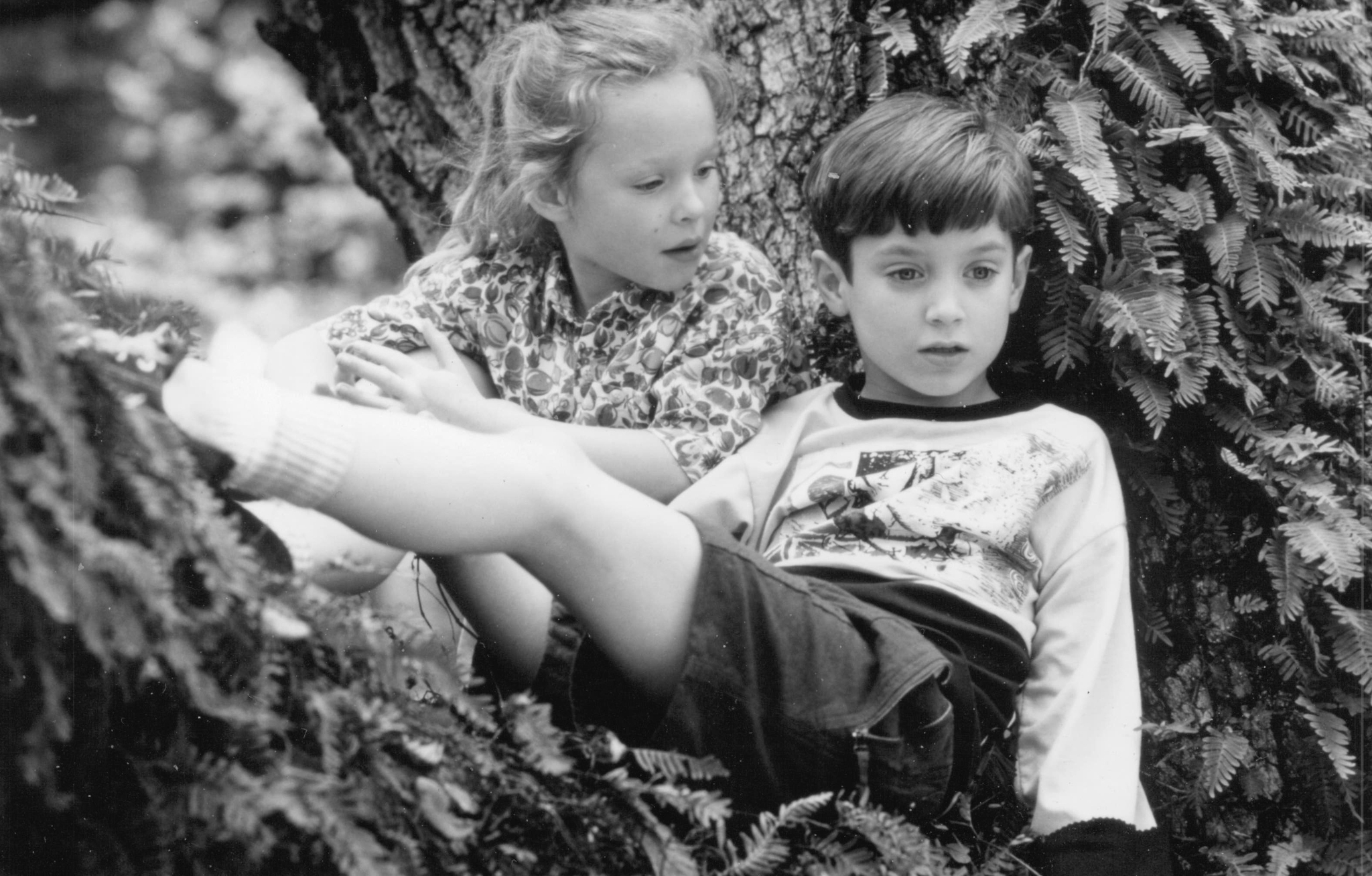 Still of Thora Birch and Elijah Wood in Paradise (1991)