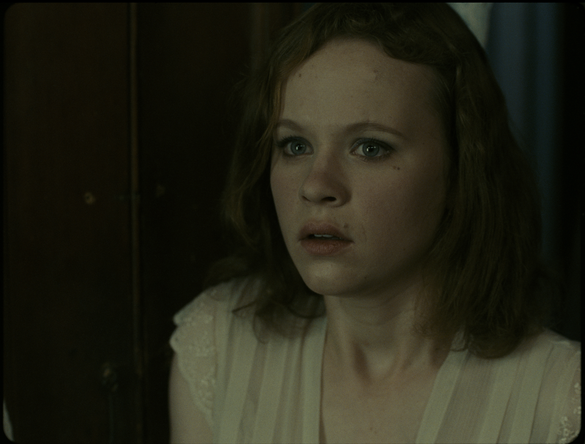 Still of Thora Birch in Deadline (2009)