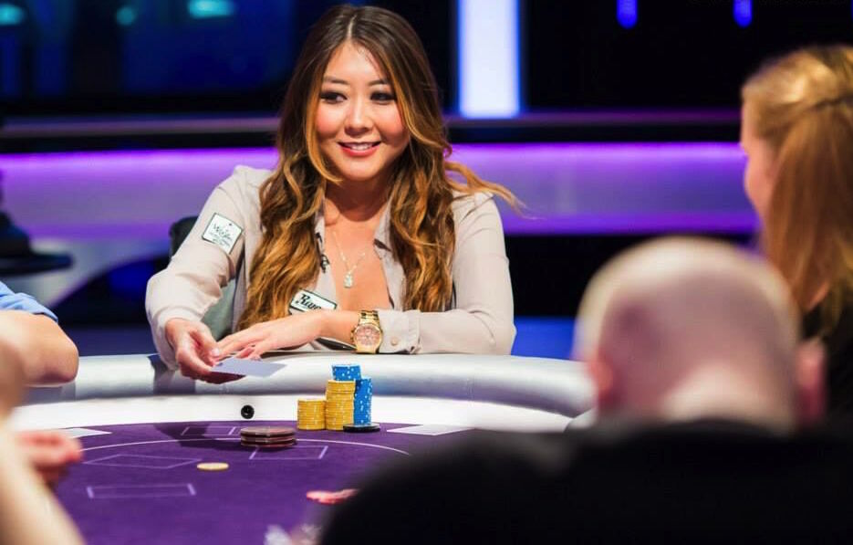 Poker Star, Maria Ho, on season 1 of Shark Cage.