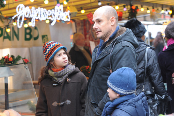 Still of Bernard Campan, Bertille Chabert and Jean-Baptiste Fonck in Une semaine sur deux (et la moitié des vacances scolaires) (2009)