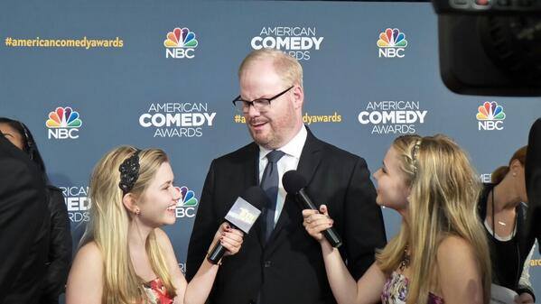 Hannah and Cailin Loesch, Jim Gaffigan at event of American Comedy Awards