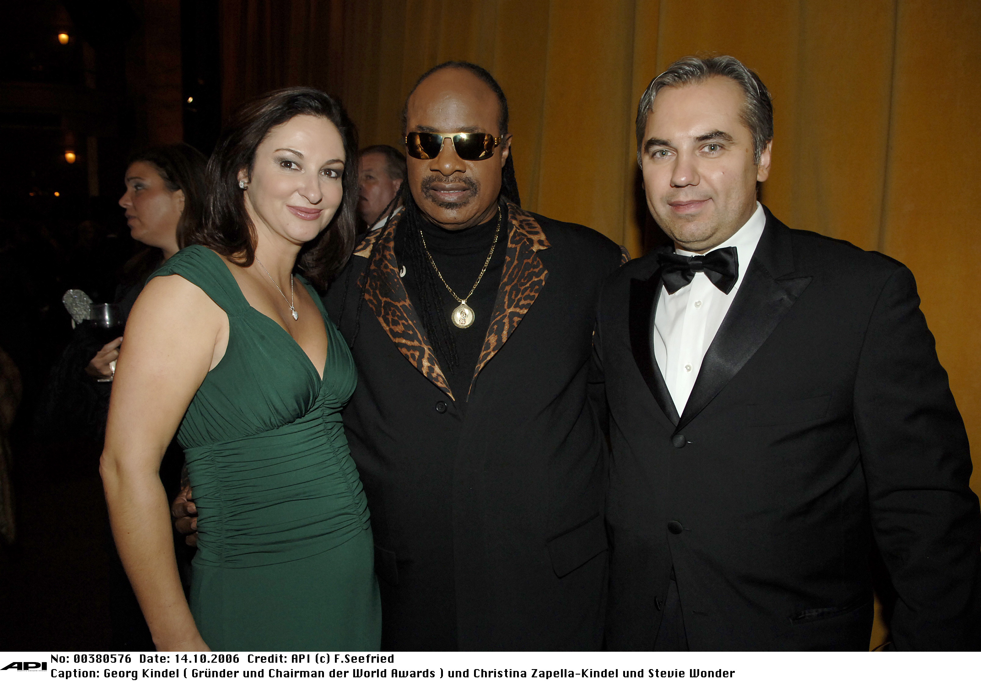 Stevie Wonder with Georg Kindel and his wife Christina at the WOMEN'S WORLD AWARDS in New York City, produced by John Cossette and Georg Kindel