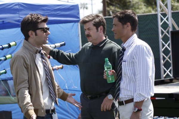 Still of Rob Lowe, Nick Offerman and Chris Traeger in Parks and Recreation (2009)