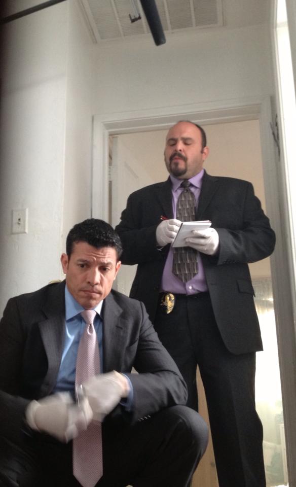 Detectives Pensiero and Vasquez examine the murder scene. La Guapa 2013