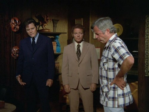 Still of Jack Lord, James MacArthur and William Windom in Hawaii Five-O (1968)