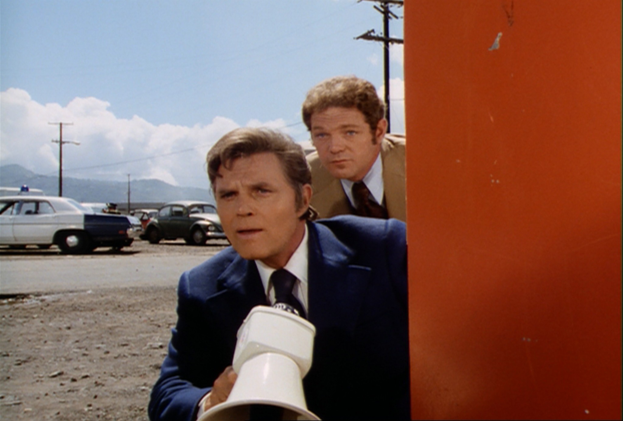 Still of Jack Lord and James MacArthur in Hawaii Five-O (1968)