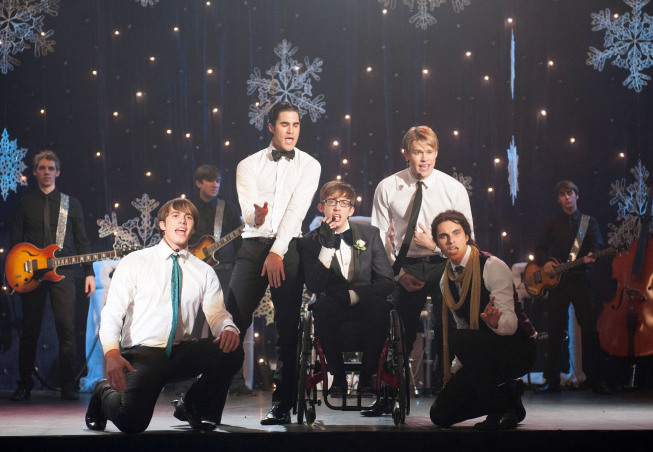 Still of Darren Criss, Kevin McHale, Chord Overstreet, Blake Jenner and Samuel Larsen in Glee (2009)