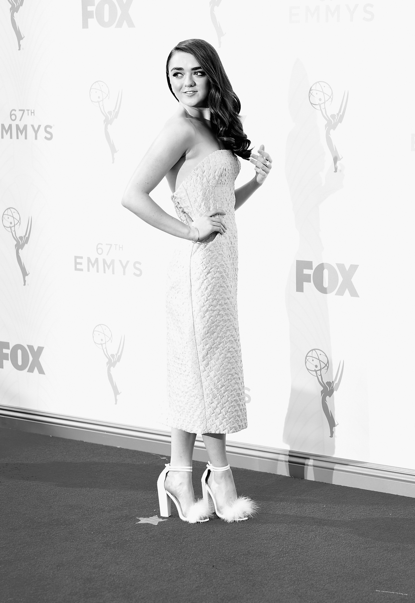 Maisie Williams at event of The 67th Primetime Emmy Awards (2015)
