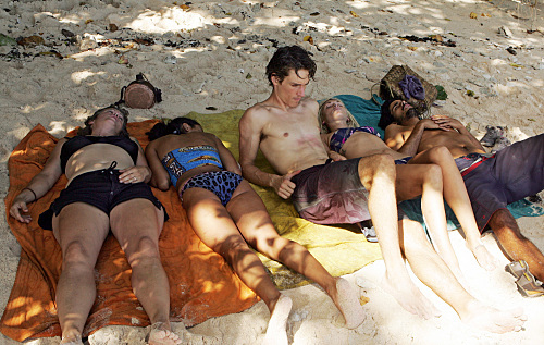 Still of Shannon Waters, Brett Clouser, John Fincher, Kelly Sharbaugh and Monica Padilla in Survivor (2000)