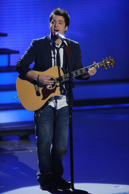 Still of Lee DeWyze in American Idol: The Search for a Superstar (2002)
