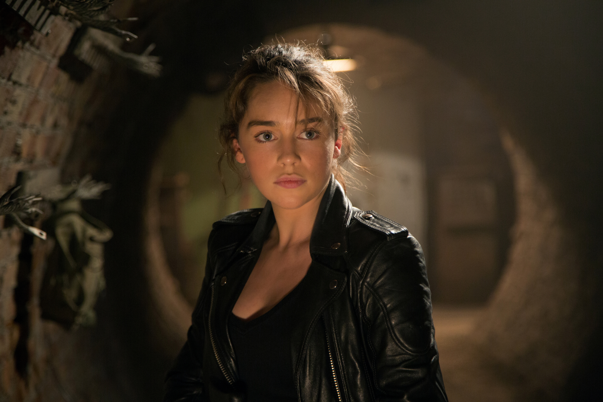 Still of Emilia Clarke in Terminator Genisys (2015)