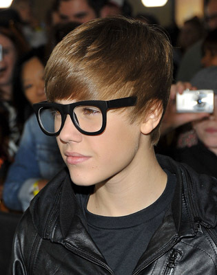 Justin Bieber at event of Megamaindas (2010)