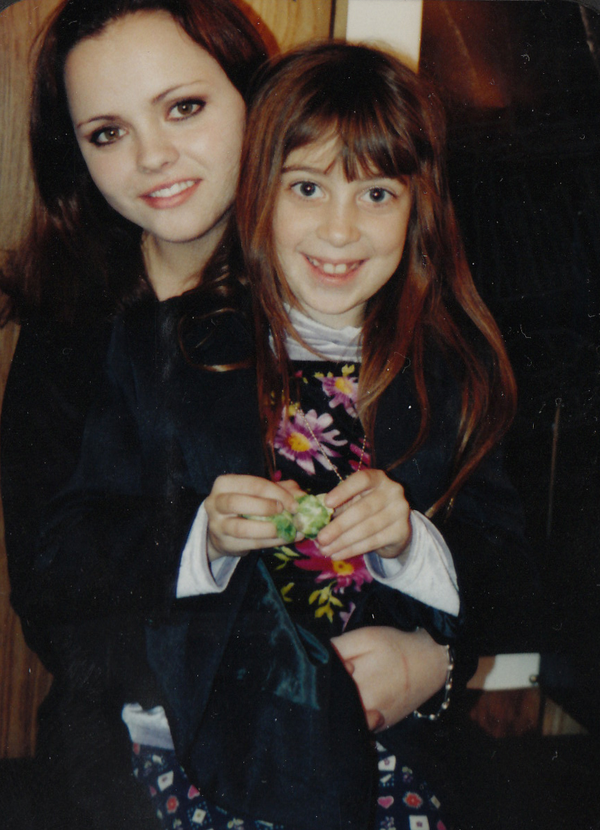 Lauren and Christina Ricci on the set of Pecker.